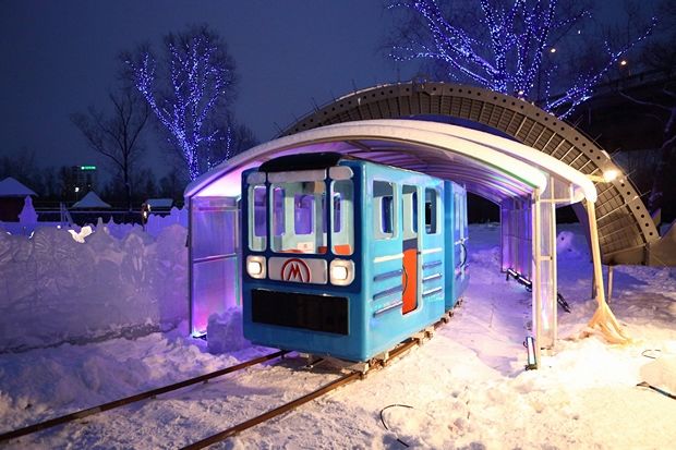 Ледовый городок «Беловодье» эксклюзивно показали за восемь дней до открытия Ледовый городок «Беловодье» эксклюзивно показали за восемь дней до открытия