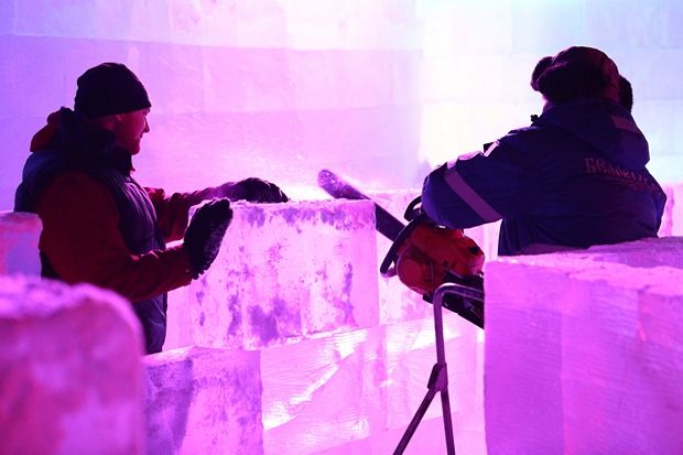 Ледовый городок «Беловодье» эксклюзивно показали за восемь дней до открытия Ледовый городок «Беловодье» эксклюзивно показали за восемь дней до открытия