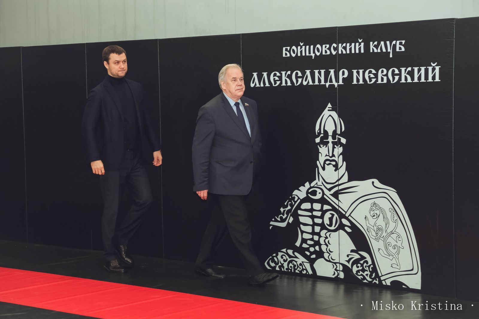 Видные политические и государственные деятели «Единой России» поддержали Крикуху Видные политические и государственные деятели «Единой России» поддержали Крикуху