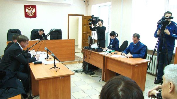 Олега Шишова оставили под арестом и не разрешили вернуться в Омск Олега Шишова оставили под арестом и не разрешили вернуться в Омск