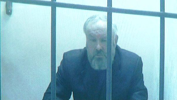Олега Шишова оставили под арестом и не разрешили вернуться в Омск Олега Шишова оставили под арестом и не разрешили вернуться в Омск