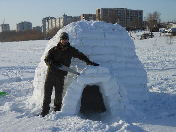 Снежное иглу в Омске разрушили до рейда МЧС