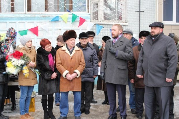 На фасаде дома в Ленинском округе установили доску Герою Соцтруда Анатолию Тоболину На фасаде дома в Ленинском округе установили доску Герою Соцтруда Анатолию Тоболину
