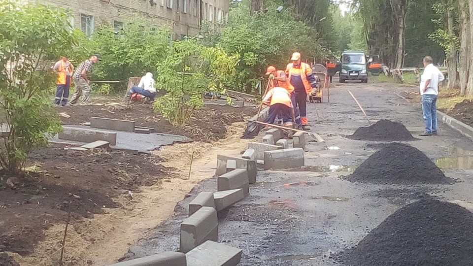 Омское УДХБ решило встретить первых лиц города «не по технологии» Омское УДХБ решило встретить первых лиц города «не по технологии»