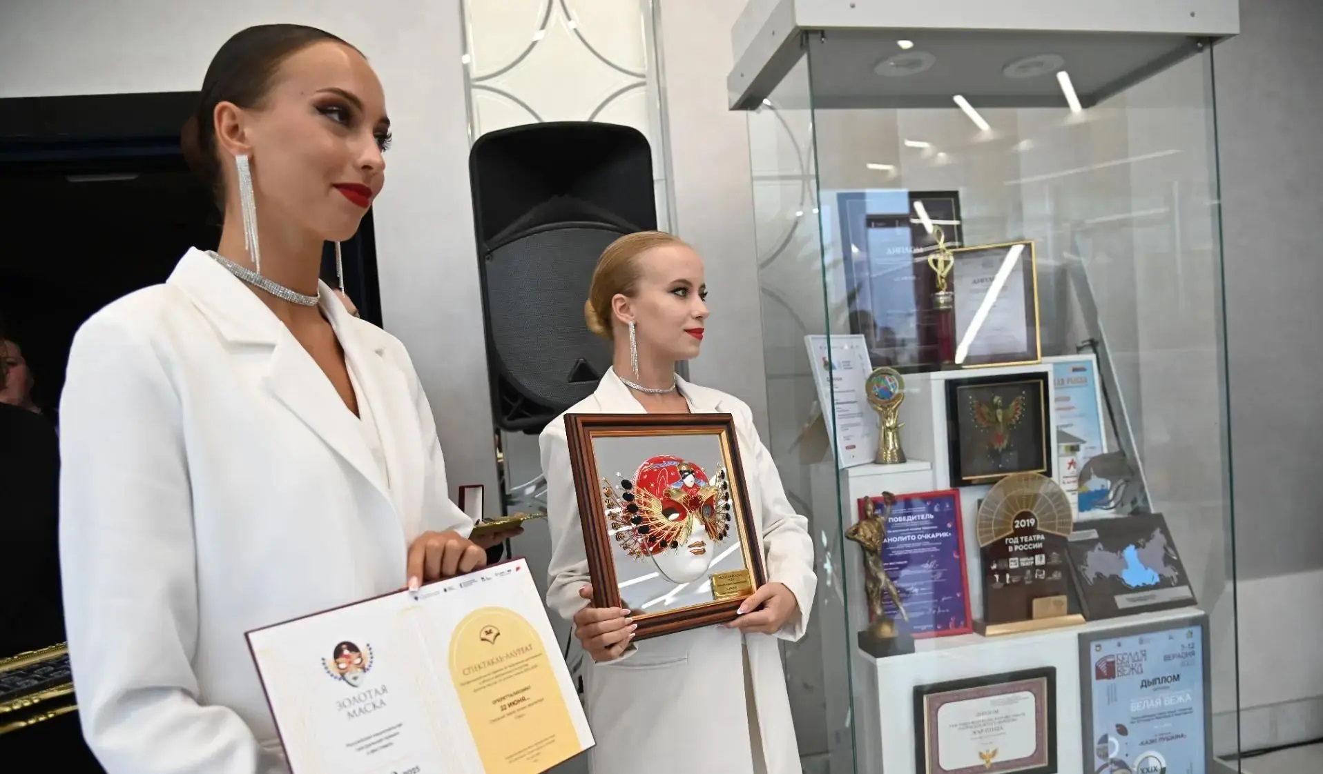 Появились фото из омского ТЮЗа после большого капремонта