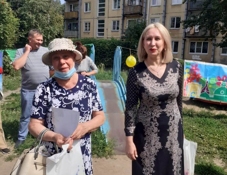 Омский депутат Инна Гомолко приняла участие в празднике КТОС «Мирный» Омский депутат Инна Гомолко приняла участие в празднике КТОС «Мирный»