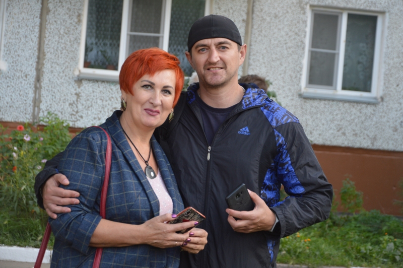 Инна Гомолко подарила на юбилей двора детскую площадку