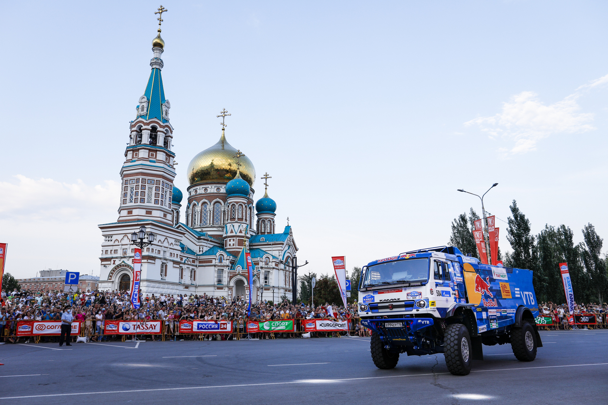 «Ростелеком» в Омске поддержал старт ралли «Шелковый путь» «Ростелеком» в Омске поддержал старт ралли «Шелковый путь»