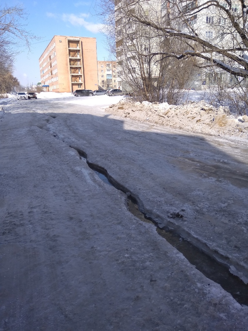 Омичи пожаловались на последствия серьезной коммунальной аварии