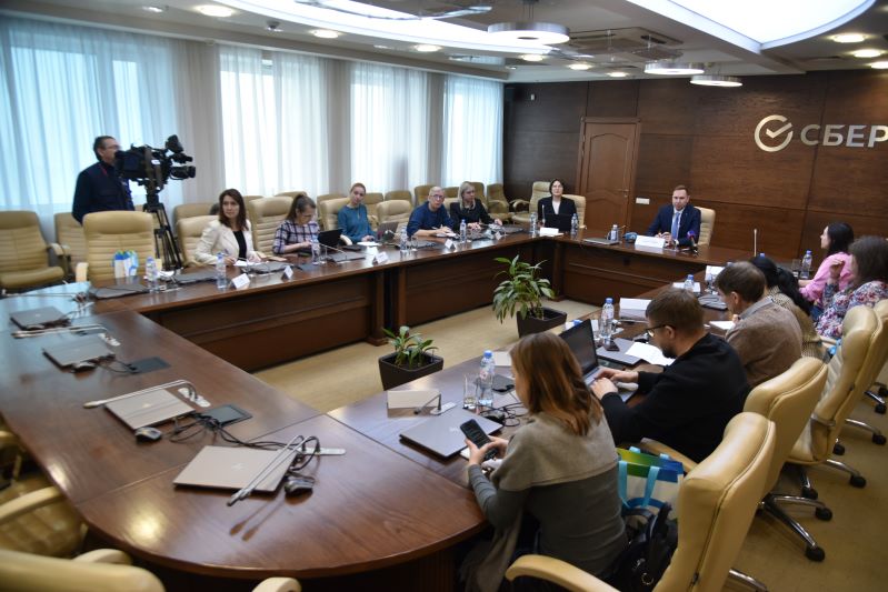Глава Сибирского Сбера Дмитрий Солнцев подвел итоги работы в 1 квартале 2023 года Глава Сибирского Сбера Дмитрий Солнцев подвел итоги работы в 1 квартале 2023 года