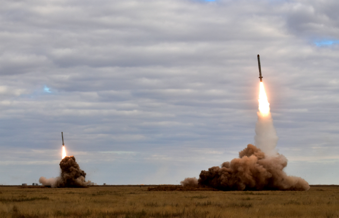 СВОДКИ С ФРОНТА: российские бомбардировщики у границ Кореи и судьба ДНР СВОДКИ С ФРОНТА: российские бомбардировщики у границ Кореи и судьба ДНР