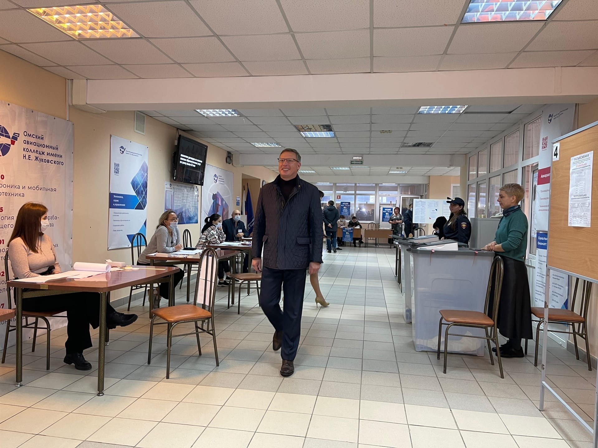Губернатор Бурков рассказал о выборе депутата в Омский горсовет Губернатор Бурков рассказал о выборе депутата в Омский горсовет