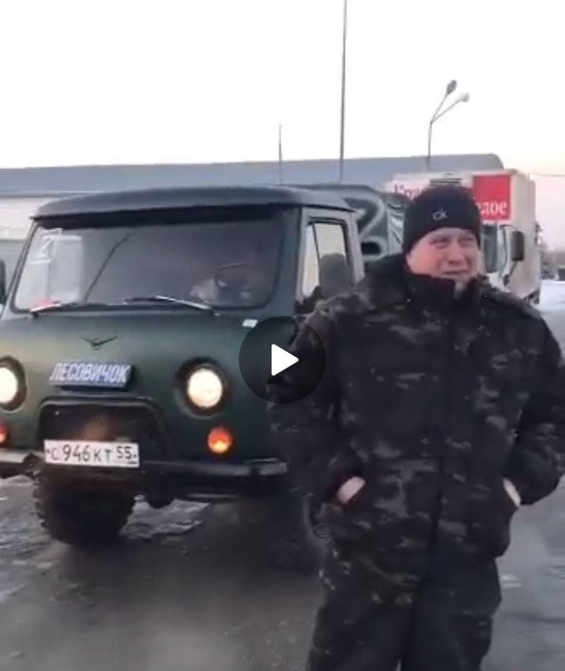 Жители коттеджного поселка Чукреевка сбросились на автомобили для СВО