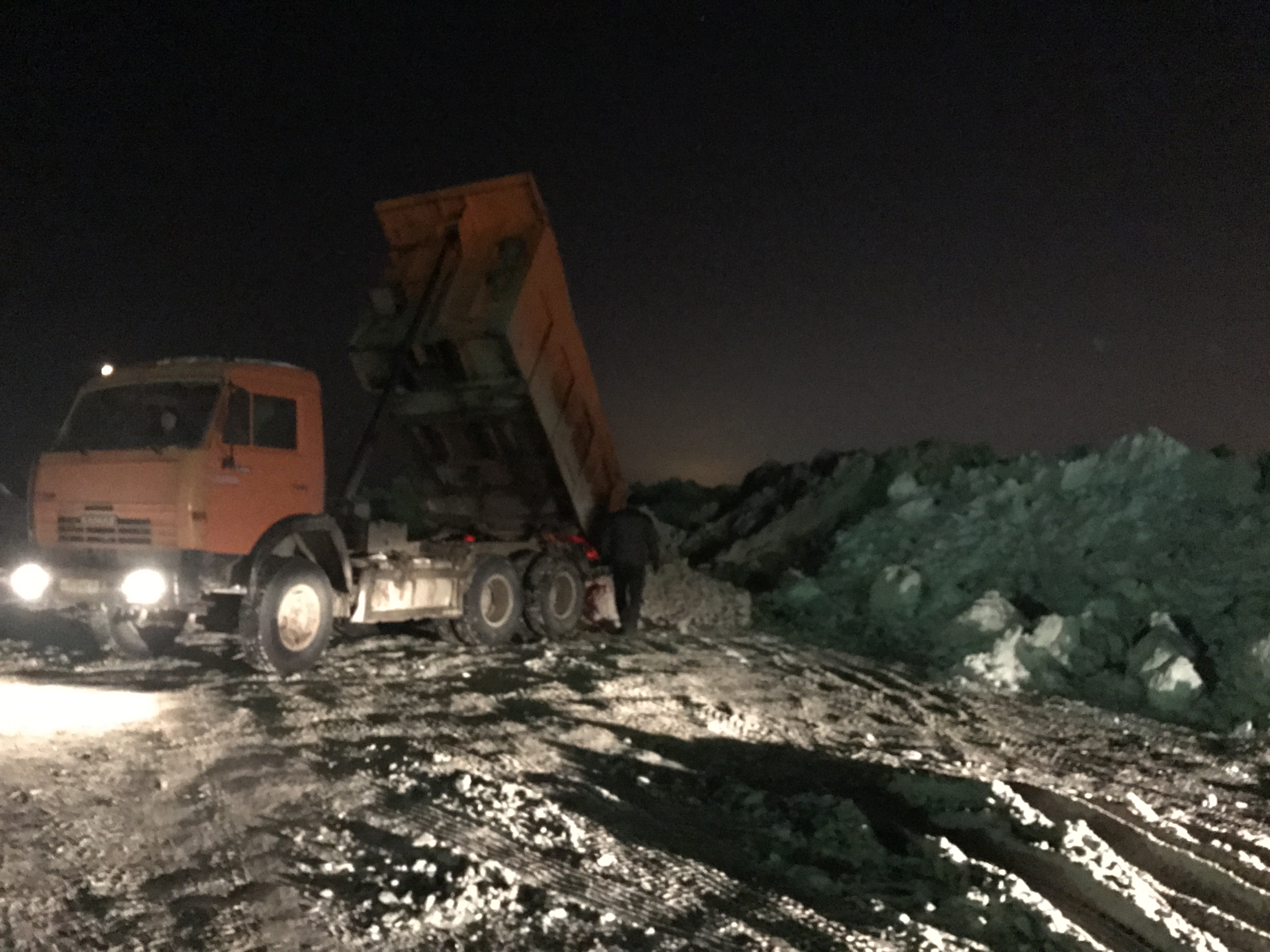 Дорожники показали подготовку дорог Омска к Новому году Дорожники показали подготовку дорог Омска к Новому году