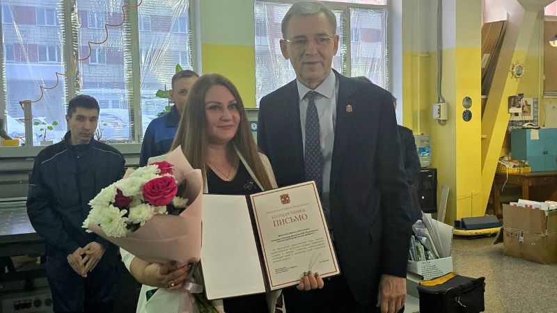 Александр Артемов поблагодарил коллектив «Омской картографической фабрики» за помощь бойцам СВО Александр Артемов поблагодарил коллектив «Омской картографической фабрики» за помощь бойцам СВО
