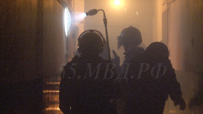 В Омске убийца покончил с собой во время задержания