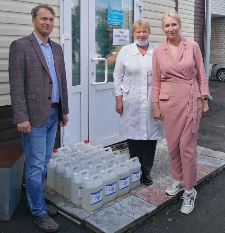 В Шербакульском районе поблагодарили депутата Дмитрия Павлова за антисептики для ФАПов В Шербакульском районе поблагодарили депутата Дмитрия Павлова за антисептики для ФАПов
