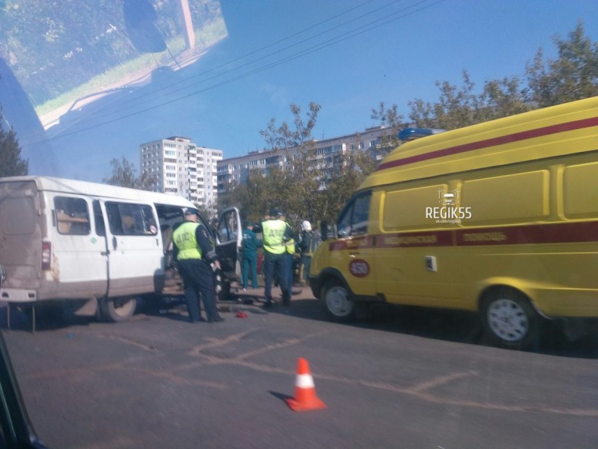 На Волгоградской в Омске столкнулись «Газель» и легковушка: есть погибший На Волгоградской в Омске столкнулись «Газель» и легковушка: есть погибший