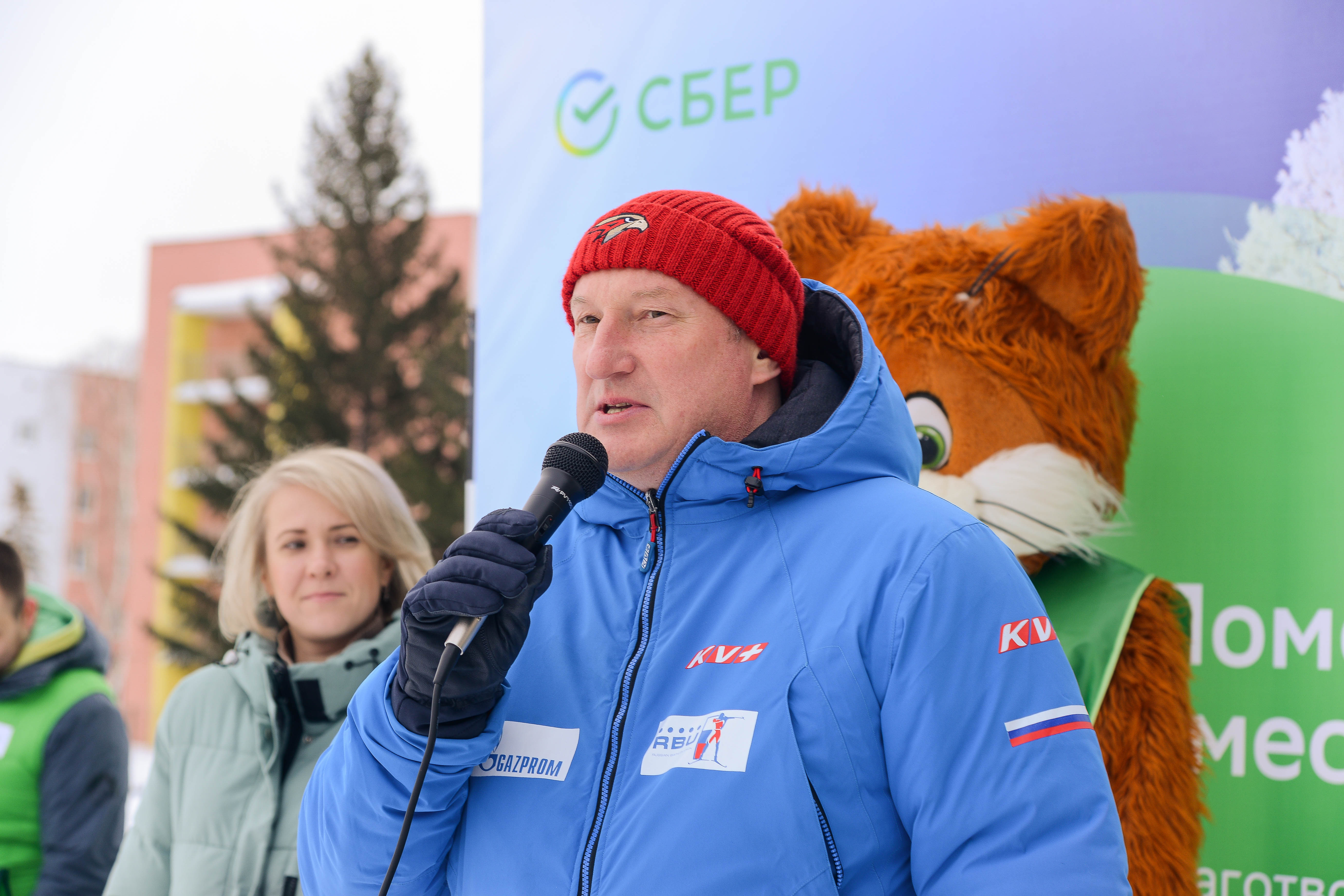 Омский Сбер организовал Кубок по лыжной эстафете среди корпоративных команд «Помогаем вместе» Омский Сбер организовал Кубок по лыжной эстафете среди корпоративных команд «Помогаем вместе»