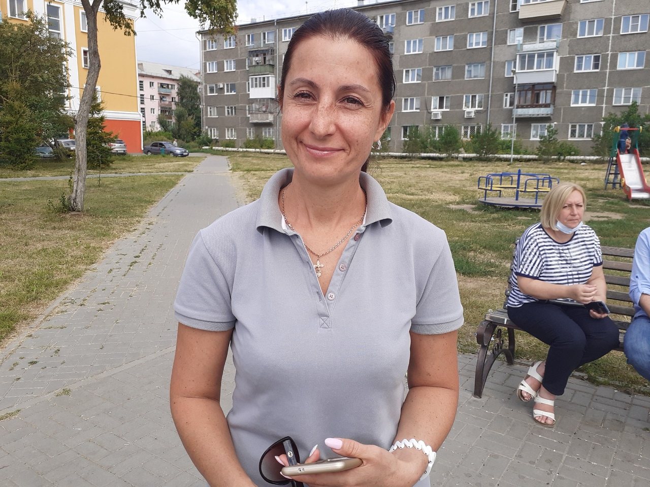 В сквере на окраине Омска реконструируют спортивную площадку В сквере на окраине Омска реконструируют спортивную площадку