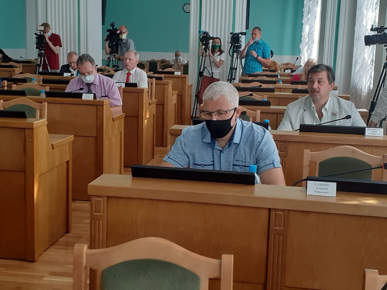 Омские депутаты оценили решение городских проблем в отчете мэра Омские депутаты оценили решение городских проблем в отчете мэра