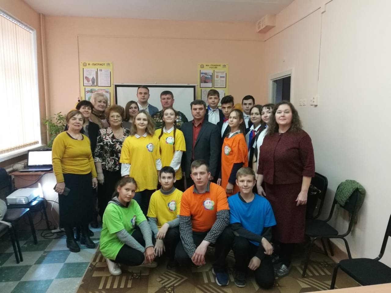 Благодаря «Оплоту» и депутату Юрию Козловскому открылся Центр гражданско-патриотического воспитания детей и молодежи «Мы – граждане России» Благодаря «Оплоту» и депутату Юрию Козловскому открылся Центр гражданско-патриотического воспитания детей и молодежи «Мы – граждане России»