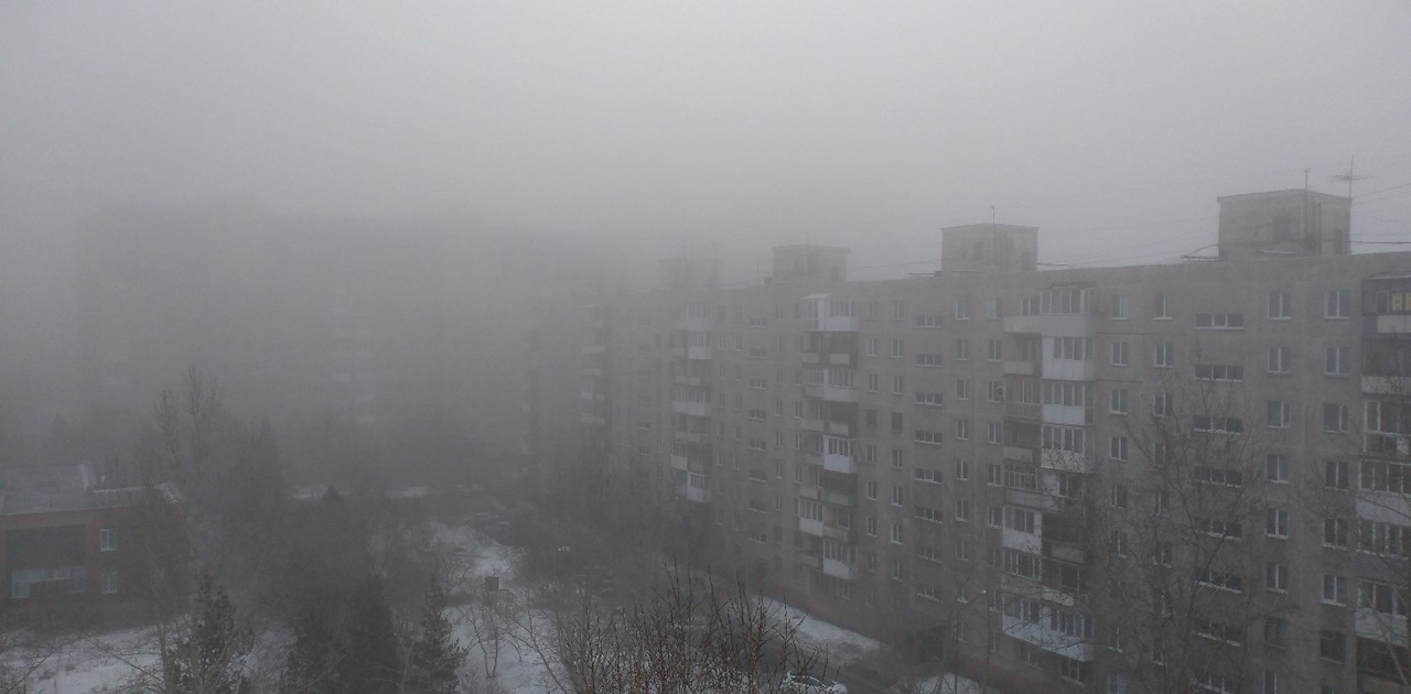 Омичи делятся фотографиями опустившегося на Омск густого тумана Омичи делятся фотографиями опустившегося на Омск густого тумана