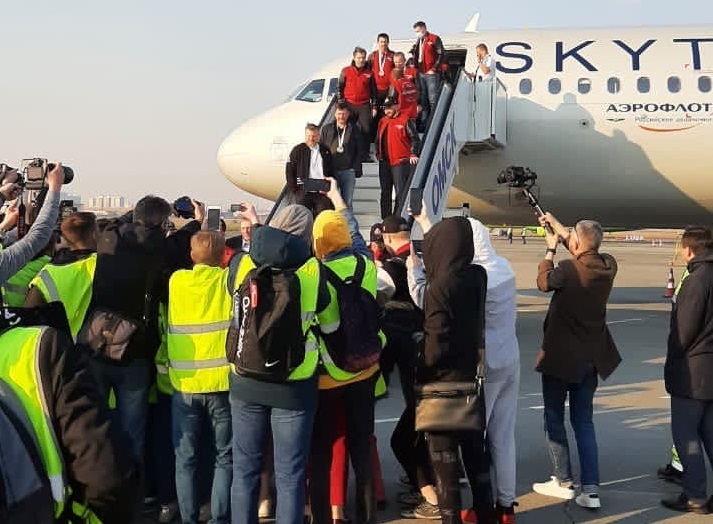 «Авангард» и Кубок Гагарина прилетели в Омск