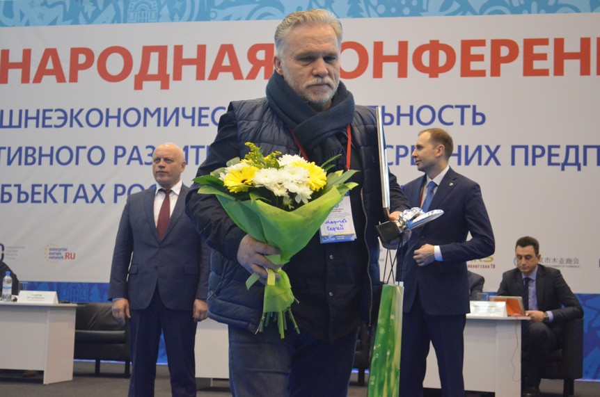 Открытие международной экономической конференции в Омске – ликбез от губернатора, рыжиковое масло и тюкалинские сыры (ФОТОРЕПОРТАЖ)