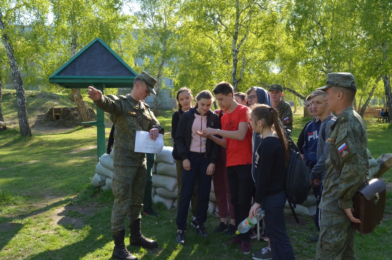 Возрождение правильных традиций: «Оплот» и танковый институт провели для школьников «Зарницу»