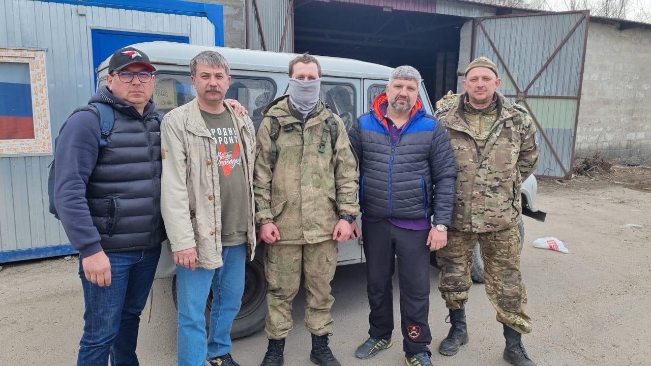 Депутаты Омского горсовета доставили технику бывшему коллеге в зону СВО Депутаты Омского горсовета доставили технику бывшему коллеге в зону СВО