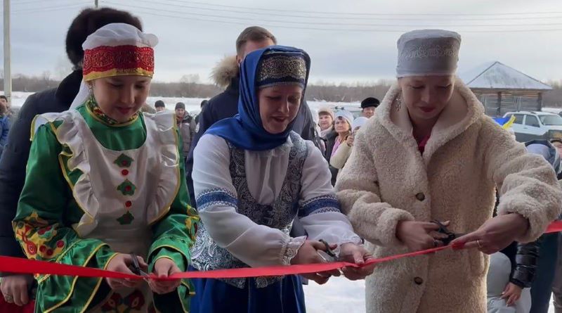 Омский губернатор Хоценко поблагодарил руководство Татарстана за помощь в строительстве сельского ДК Омский губернатор Хоценко поблагодарил руководство Татарстана за помощь в строительстве сельского ДК