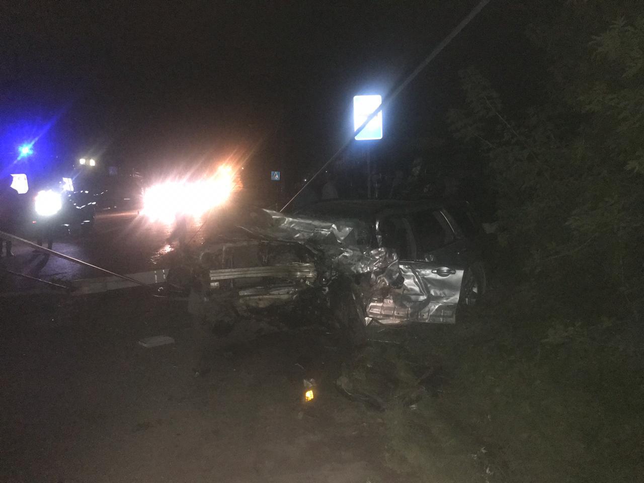 В Омске в жестком ДТП погибла мать двоих детей В Омске в жестком ДТП погибла мать двоих детей