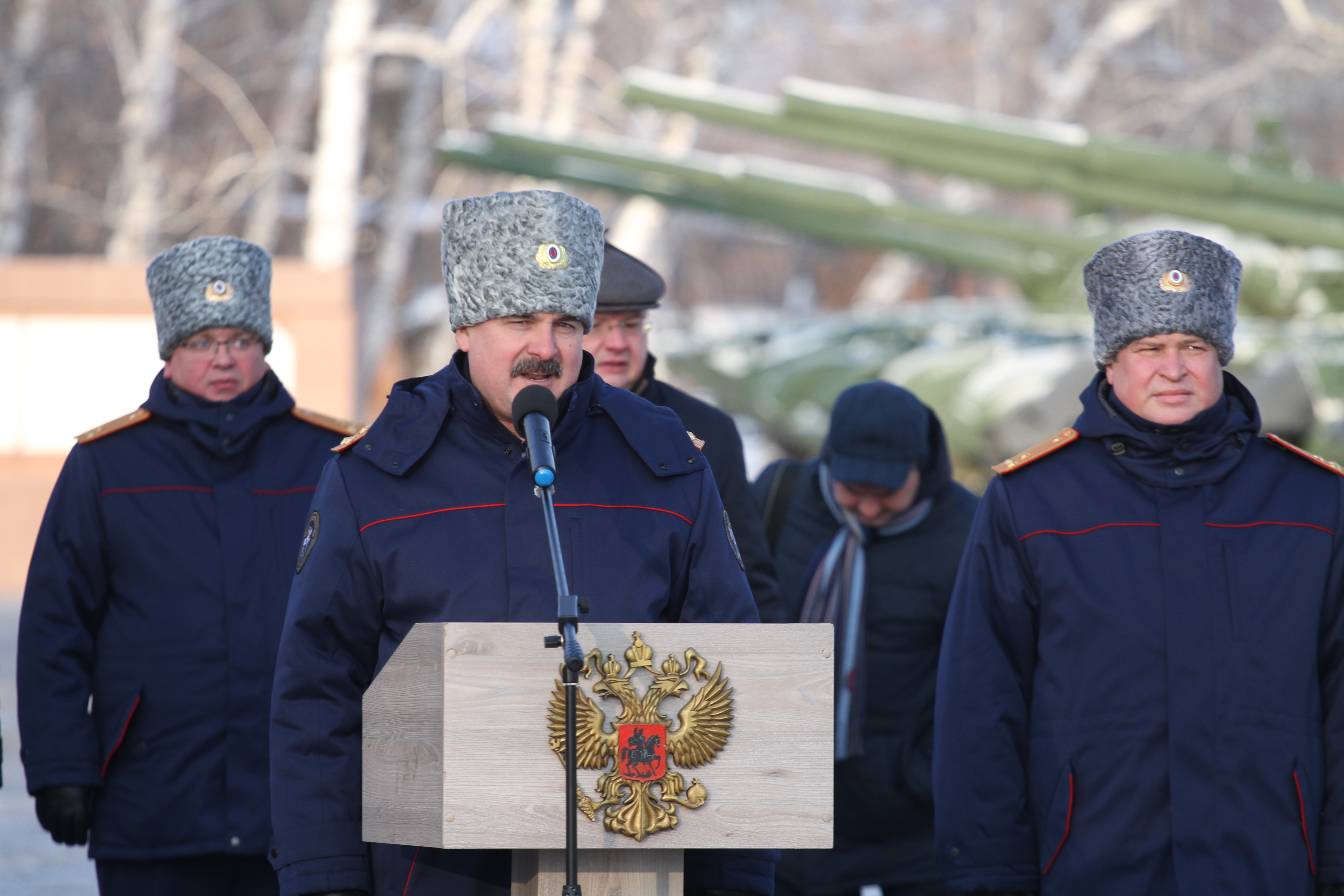 Омские следователи приняли эстафету добрых дел ко Дню Победы Омские следователи приняли эстафету добрых дел ко Дню Победы