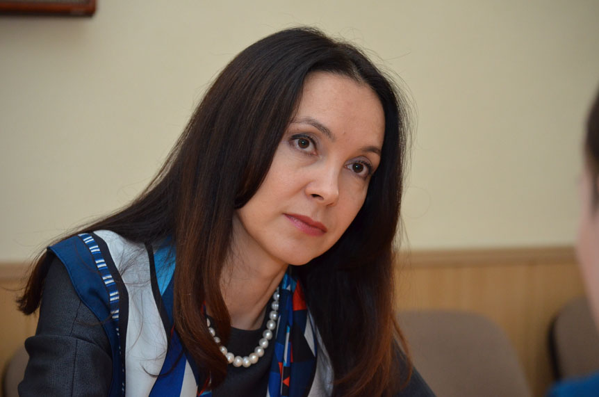 Директор музея им. Врубеля Фарида Буреева: «Почему руководителем обязательно должен быть мужчина?» Директор музея им. Врубеля Фарида Буреева: «Почему руководителем обязательно должен быть мужчина?»