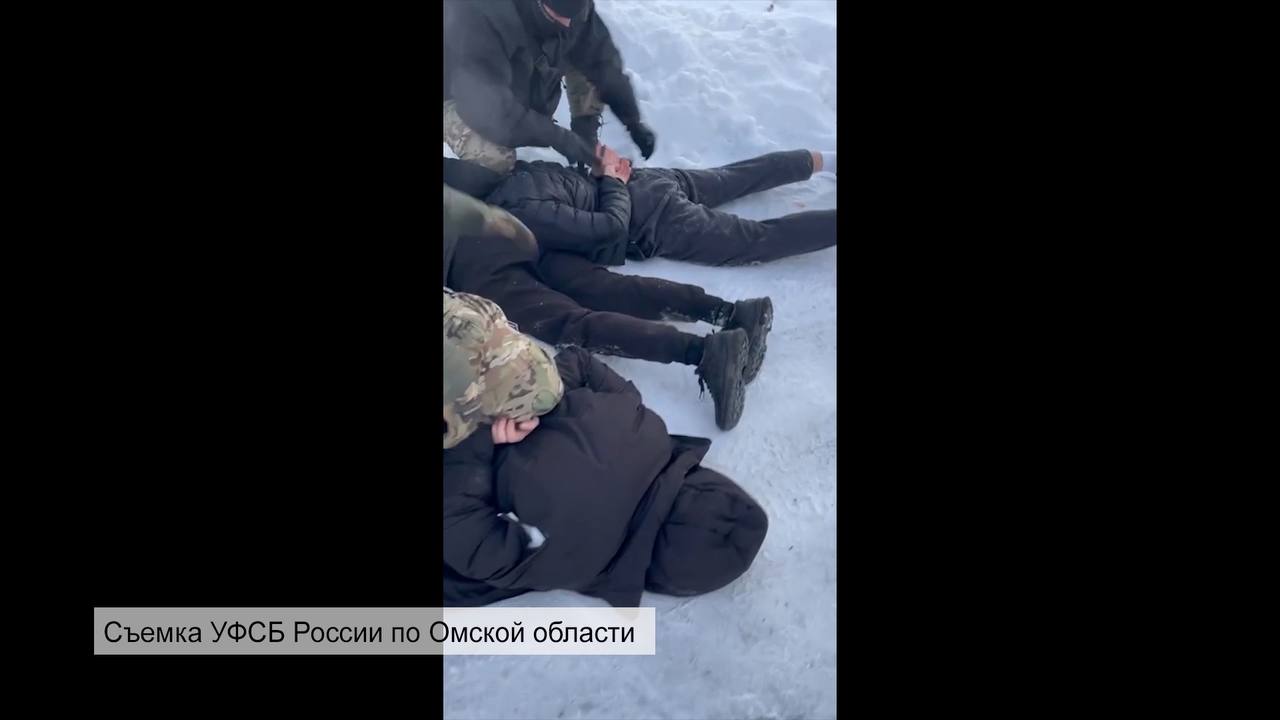 Показаны кадры задержания преступной банды из Омской области Показаны кадры задержания преступной банды из Омской области