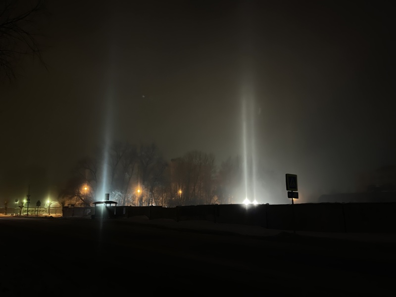 Во время тумана в Омске стало заметным необычное явление Во время тумана в Омске стало заметным необычное явление