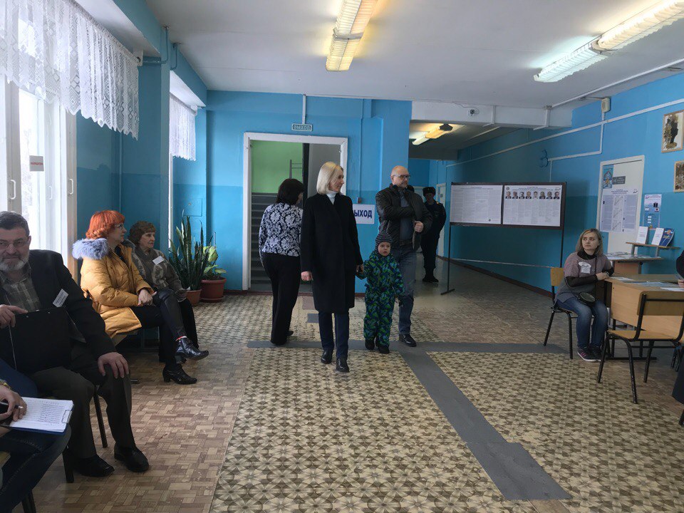 На выборах президента депутат Инна Гомолко проголосовала за мирное будущее На выборах президента депутат Инна Гомолко проголосовала за мирное будущее