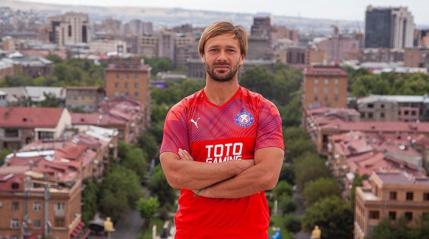 Омич Дмитрий Сычев завершил футбольную карьеру Омич Дмитрий Сычев завершил футбольную карьеру