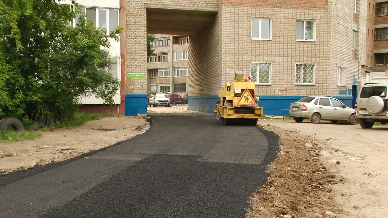 После вмешательства депутата горсовета Олега Афанасьева омичам проложили асфальт до дома и убрали свалку После вмешательства депутата горсовета Олега Афанасьева омичам проложили асфальт до дома и убрали свалку