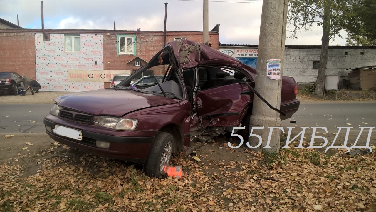 Под Омском перевернулся «Х5» с водителем без прав Под Омском перевернулся «Х5» с водителем без прав