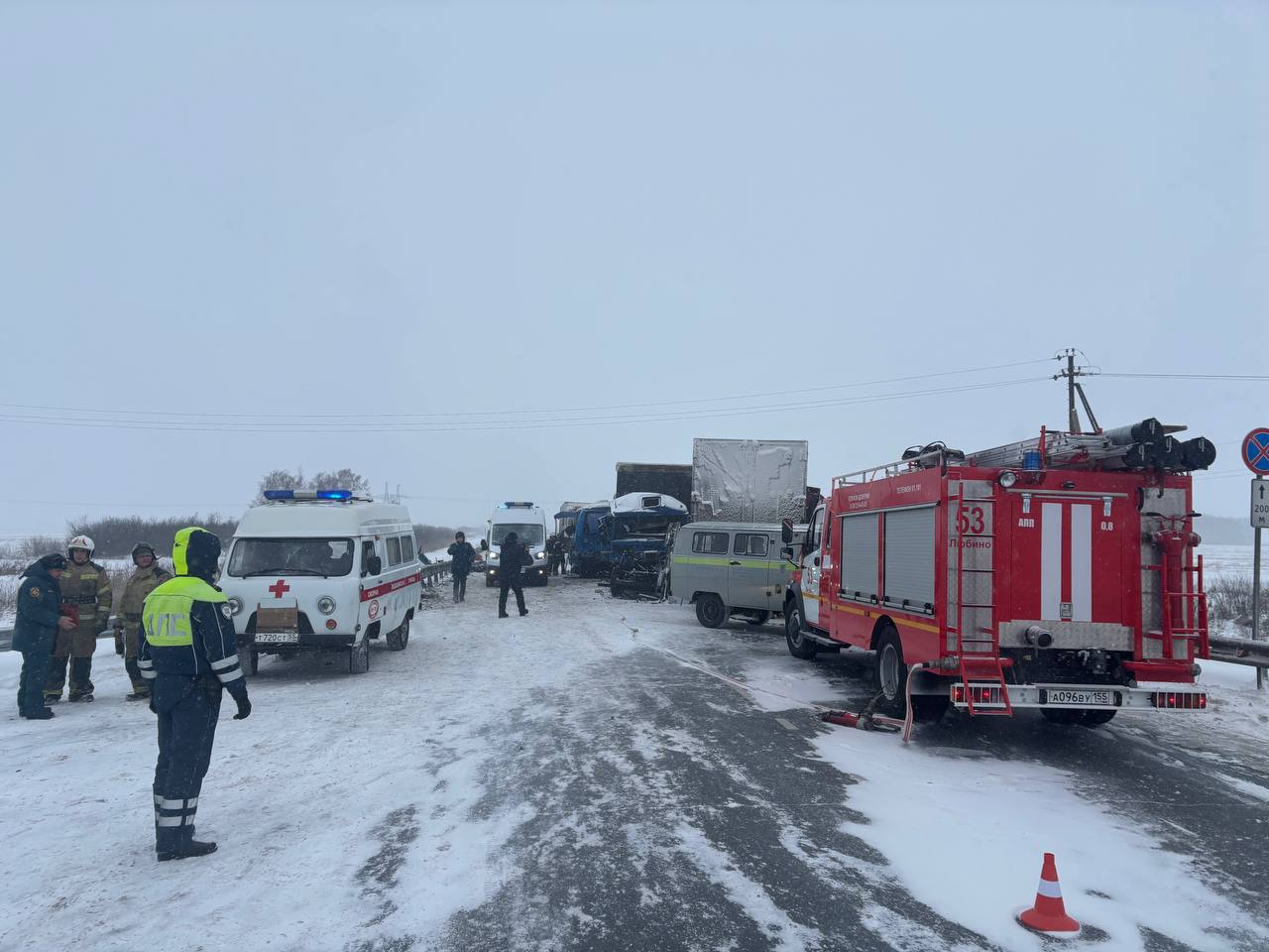 Появились кадры с места жуткого ДТП с погибшими пассажирами автобуса под Омском Появились кадры с места жуткого ДТП с погибшими пассажирами автобуса под Омском