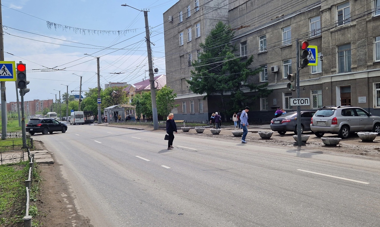 Юрий Козловский помог сотрудникам завода «Полет» Юрий Козловский помог сотрудникам завода «Полет»