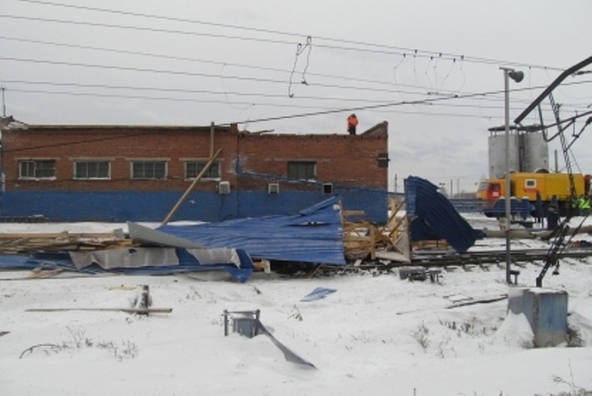 В Омск идет мощнейшая снежная буря, порушившая часть Алтая В Омск идет мощнейшая снежная буря, порушившая часть Алтая