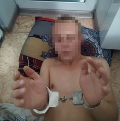 В Омске задержали мужчину, подозреваемого в совращении ребенка в Новосибирске В Омске задержали мужчину, подозреваемого в совращении ребенка в Новосибирске