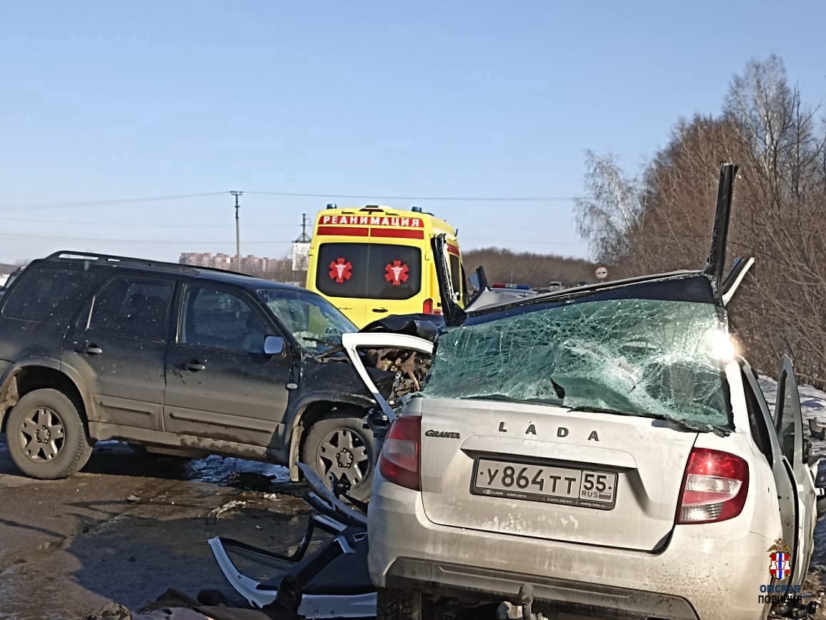Стали известны подробности жуткого ДТП на Сыропятском тракте в Омске, где погибли несколько человек Стали известны подробности жуткого ДТП на Сыропятском тракте в Омске, где погибли несколько человек