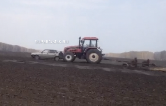 Под Омском фермеры в одиночку бьются с крупной компанией за пашню - видео Под Омском фермеры в одиночку бьются с крупной компанией за пашню - видео
