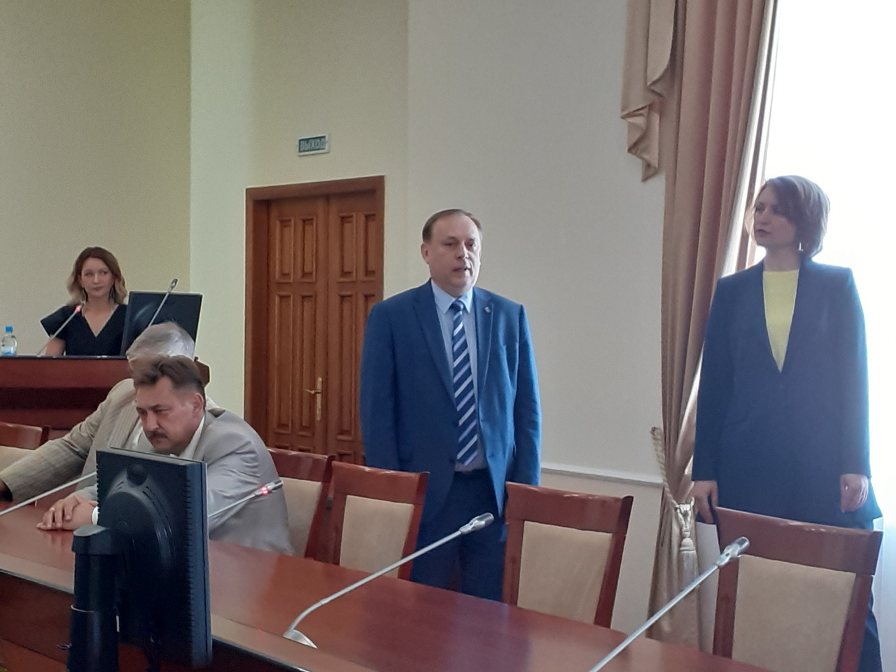 «Все мы строители»: Тетянников поздравил лучших представителей отрасли