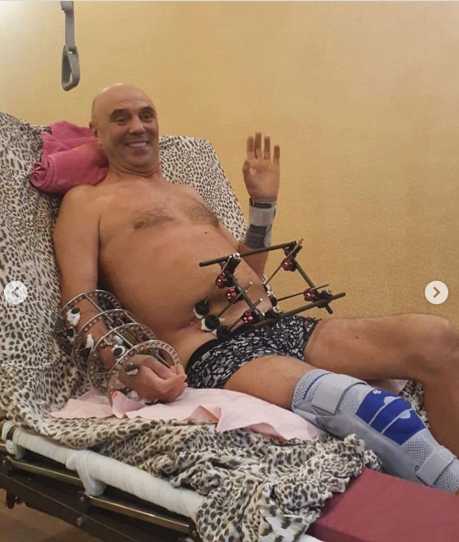 Омские медики «по кусочкам» собрали байкера после серьезного ДТП Омские медики «по кусочкам» собрали байкера после серьезного ДТП