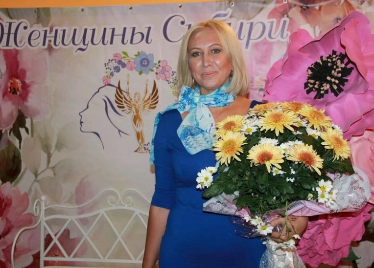 Депутат Инна Гомолко вручила награды лучшим «Женщинам Сибири» Депутат Инна Гомолко вручила награды лучшим «Женщинам Сибири»